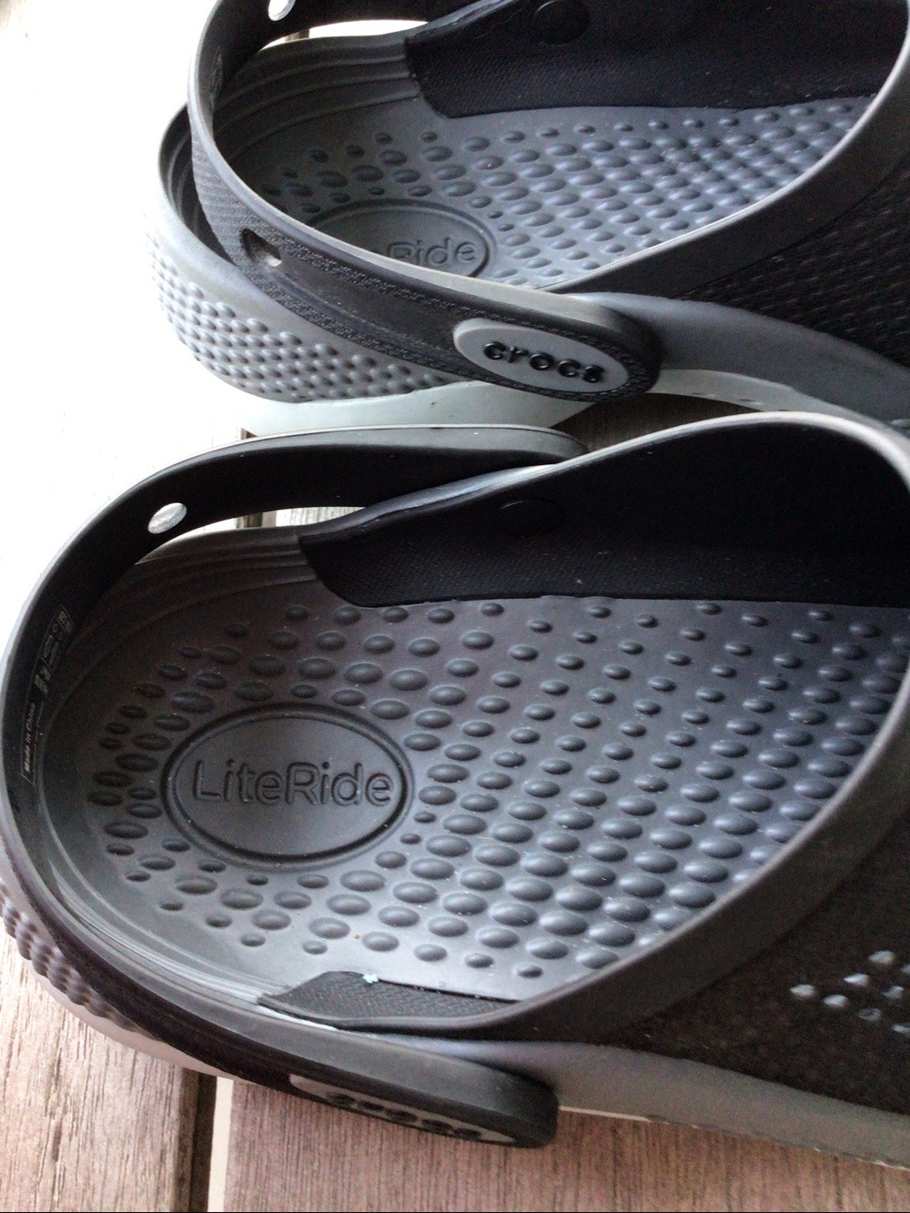 CROCS LiteRide Ventilated Clog Mules clogs in Black and Gray Sz 7 - Picture 2 of 10